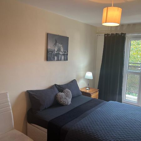Wilmot Close London Exterior foto